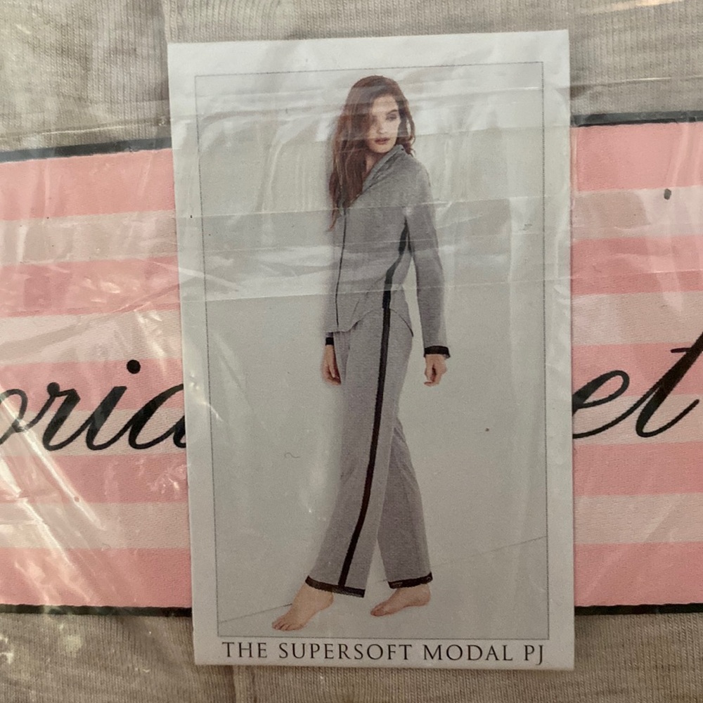New in bag Victoria Secret Pajama